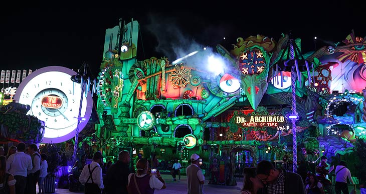 Oktoberfest 2019 Neuheit: Dr. Archibald – Master of Time!" die erste transportable Abenteuerbahn die durch VR-Technik unterstützt wird (ƒOto: Martin Schmitz)
